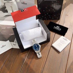 新款！新款！新款！天梭海星1000系列石英腕表，T120.210.21.051 黑搪瓷面金钉，字面钉和针夜光使用瑞士超强夜光，非市面普通夜光效果。圈口搭配黑玻璃