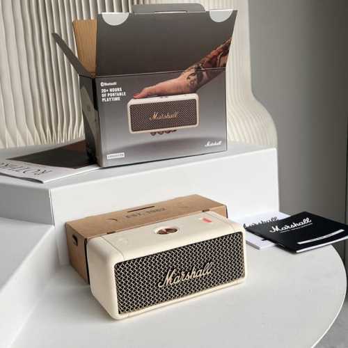 380。专柜版…….米白色Marshall Emberton马歇尔蓝牙音箱防水便携音响重低音炮小钢炮 紧凑精悍 狂野响亮 逾20小时无线续航 Emberton是