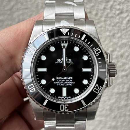 Zzf厂全新作品潜航者无历系列尺寸：40Mm。Zzf凭借多年制表经验，一贯秉承精益求精的工匠精神，为广大表友带来全网最领先的无历型潜航者！潜心巨作匠心打造极致！ - 点击图像关闭