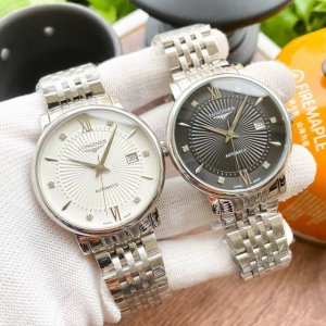 金白同价：皮带 ，钢带 品牌：浪琴-Longines 类型：男士腕表 壳套：顶级版316精钢l 表带：进口小牛皮表带 316L精钢表带 机芯：全自动机械机芯 镜