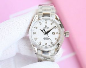 金+50钻50 2024新款欧米茄海马女款，原装1比1，采用女款8520同轴机械机芯细节质量各方面更加完美，316精钢表壳表链，圆弧形双面防反光耐磨损蓝宝石水晶