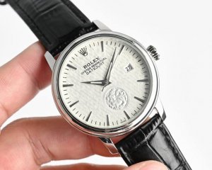 金壳+50 店家爆款主推 劳力士 Rolex 升级版本 男士腕表 采用独特的表盘设计 搭配五金装饰钉的3D立体感，整体效果更显高档奢华的劳力士， 初识劳力士必憧