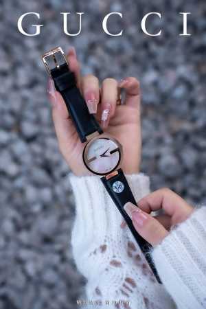 皮带 ，钢带 原单品质、值得信赖“古驰双G”Gucci意大利殿堂级时尚品牌-这款手表最大的特色就是表壳设计，Gucci”双G“Logo的重新叠合、独特精美、突破 - 点击图像关闭