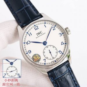 绅士独特 : 白 .金 Gr Factory 市场最高版本 万国iwc葡萄牙自动小三针系列腕表！ 1表径40.4毫米，机芯采用定制机82200自动机械。 2惟妙