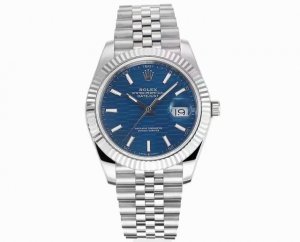 白壳 金壳 C厂 Rolex 劳力士41Mm日志系列 超级精品复刻 火爆来袭 真正原装正品一比一的复刻 欢迎来pk对比 突破极限 整表的精彩细节如下: 1字面指