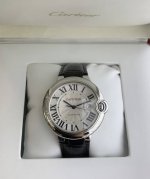 卡地亚蓝气球 Cartier Ballonbleu 原版开模 顶级 同步 类型：顶奢级男士自动机械腕表 镜面：镀膜镜面 指针：时，分，秒 表面：扭索纹银白字面