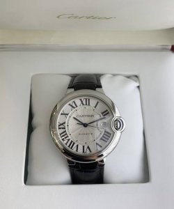 卡地亚蓝气球 Cartier Ballonbleu 原版开模 顶级 同步 类型：顶奢级男士自动机械腕表 镜面：镀膜镜面 指针：时，分，秒 表面：扭索纹银白字面