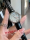 玫金 钢带20 OMEGA欧米茄碟飞系列27mm32mm女士石英腕表！吸引了众多忠实支持者。此系列表款风格简约，外观雅致华美，彰显着引人瞩目的隽永美感低调朴实无