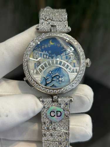 Van Cleef & Arpels 梵克雅宝诗意复杂功能系列Vcaro8U300 纯手工镶钻瑞士石英机芯