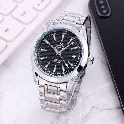 精钢表带十蝴蝶扣 白：p ，间金、全黑p ，欧美茄－Omega海马系列 ，休闲商务男款火爆上市超强矿物质镜面，全自动机械机芯，走时精准，真空电镀，精密防水 ，直