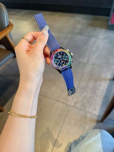 新品劳力士Rolex 迪通拿系列 316L精钢表壳 尺寸43Mm 矿物质镀膜玻璃耐磨 超强夜光 日本多功能计时石英机芯 进口橡胶表带 原装扣 爱不释手的劳力士迪