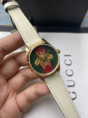 原盒:30 古驰 Guccl Ya126581A！尺寸：28Mm 专柜同步新款上市小蜜蜂 白色皮带带上黄金表売非常大气之好看刺绣小蜜蜂工艺高 做工精细非常完美 - 点击图像关闭