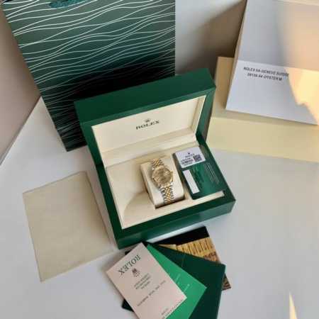 劳力士rolex女款蚝式日志型腕表！表壳直31毫米。采用904L不锈钢来锻造，具备高抗腐蚀性。搭配劳力士定制版2236蓝游丝全自动机械机芯性能极为稳定，抗震力强 - 点击图像关闭