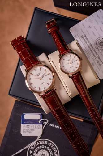 白皮 .金 . 浪琴-Longines 情侣对表 原装进口石英机芯 316L精钢表壳 直径男39Mm女29Mm 厚8Mm如果今天的阳光停止了它耀眼的光芒。那么你