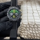 劳力士Rolex宇宙迪通拿系列之碳纤维定制版，腕表不仅佩戴轻便，外表坚硬。且每一只腕表都拥有独一无二的碳纤花纹。 表壳 腕表尺寸40X11.3吻合原装。整个壳套
