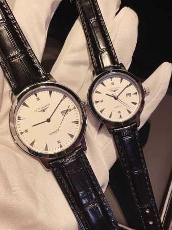 白皮 .金 .钢20 浪琴-Longines 情侣对表 原装进口石英机芯 316L精钢表壳 直径男39Mm女29Mm 厚8Mm如果今天的阳光停止了它耀眼的光芒。 - 点击图像关闭