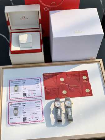 欧米伽 Omega 星座系列 真钻石英女表，表盘直径27Mm 。机芯采用原装机芯同产地瑞士原装石英机芯 镜面采用德国进口蓝宝石高强度防刮花玻璃 。镶嵌12颗vs - 点击图像关闭