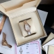宝格丽serpenti Seduttori 自古以来 蛇形图案就时常出现珠宝饰品中 作为智慧 重生和生命力的象征 它既是装饰品也是护身符 而如今提到灵蛇 就会让