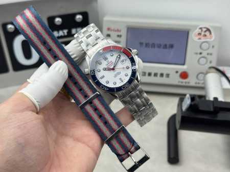 欧米茄海马 米 指挥官007 42Mm 搭载2507机芯与原版一致 下单即送军用布带 - 点击图像关闭