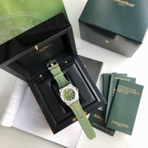 极致工艺 重塑爆款Gd品控，2022重磅新品爱彼皇家橡树离岸型男士运动腕表，批 。Gd一如既往的品质标准，搭配蓝宝石玻璃，全新西铁城机芯，深度防水，内影圈可调节