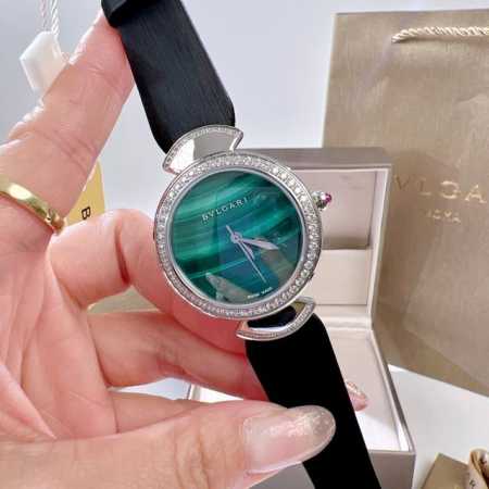 宝格丽 Bvlgari Divas’ Dream 系列腕表。新增了主流色彩、这是女神专属的唯美单品，高贵奢华而内敛。整体设计依旧延续宝格丽Lvcea系列的造型， - 点击图像关闭