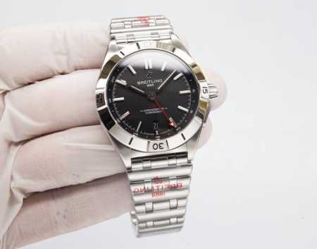 百年灵breitling，机械计时系列a32398101M1A1！ Chronomat Automatic Gmt 40 重磅来袭！ 1这款双时区腕表盘面简洁凌 - 点击图像关闭