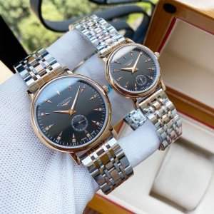 白 金 钢带+20。浪琴-Longines精品情侣对表携手而来，简约精致，品质精湛，热卖全城。采用进口石英机芯，顶级316精钢表壳，进口小牛皮表带，矿物质超强镜