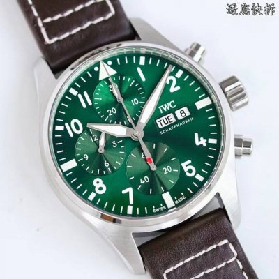 Tws:透底 快拆表带+150 Iwc万国飞行员新款Iw388108 飞行员系列1.腕表具有蓝绿黑精钢和马石油喷砂哑光技术处理呈现钛效果，做工成熟，线条清晰而富