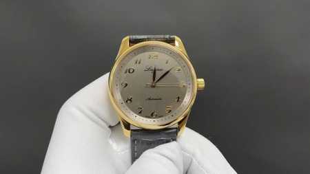 白 金玫 新款浪琴名匠系列190周年纪念款腕表精品为纪念品牌诞生190周年，浪琴全新推出匠系列纪念款腕表，它将现代美学理念和复古元素结合起来，精钢表壳经全面抛光 - 点击图像关闭