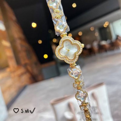 新品手链款梵克雅宝- & 四叶草