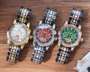 男人挚爱 多功能腕表 最新 ：百达翡丽最佳设计独家首发 类型 ：精品男士腕表 表带 ：316精钢表带 机芯 ：全自动机械机芯 镜面 ：矿物质强化玻璃 更高清 品