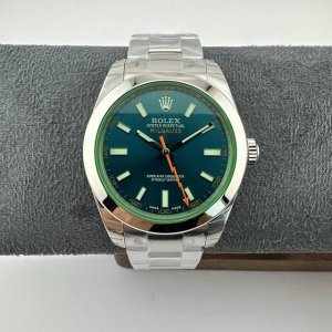 劳力士Milgauss系列，1 0闪电针 绿玻璃904L最高版本，蓝盘 绿盘！防磁双重底盖！ 同步绿色材料蓝宝石玻璃，定制全新的实心针轴3131一体机芯 尺寸：