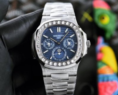 Tw新品百达翡丽5740 1G-001--超复杂多功能鹦鹉螺重磅登场，迄今推出的首款Nautilus复杂腕表，以超复杂的工艺技术打造休闲运动腕表。 小身板大能量