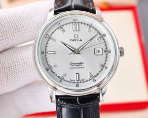 白壳 金壳1040 店家2025主推款 欧米茄Omega采用独特的表盘设计 搭配而来的是更高档奢华的腕表 初识欧米茄必憧憬有朝一日能拥有它 戴上它必顺风顺水必发