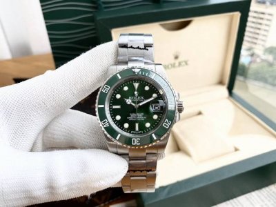 劳力士-Rolex潜航者水鬼系列 三针陶瓷转圈男士腕表 全自动机械 矿物质耐磨玻璃 小时标上设有夜光涂层让你的闪亮由日入夜 原装保险扣 直径40Mm厚度11Mm