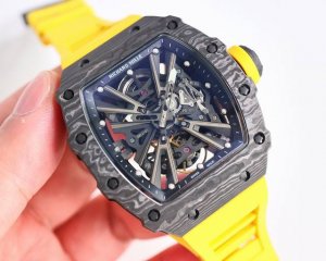 统一价： 升级v3最高版本 理查米尔 Rm12-01 一体陀飞轮腕表，材质均为碳纤维与石英纤维材质表壳，分别三种颜色款式：纯黑碳纤维、碳纤维+红色石英纤维、碳纤