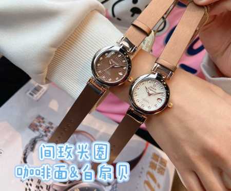 光圈：白 玫 钻圈：白 玫 Ladymatic系列的女性腕表全新绢丝带 是品牌首枚专为女性打造的腕表之一 作为优雅和精致的代名词 在上世纪可谓是引领时代潮流口 - 点击图像关闭