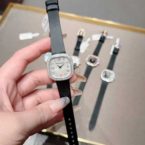 玫480 无法抗拒的Tiffany蒂芙尼 心動一次過擁有 12顆不同形狀的鑽石 一次過擁有 ~~现在下单即送一副表带和礼盒，数量有限，先下单先得！ 它不仅是一款