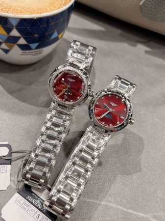 批银光 .玫光 .带钻20 独家实拍，认准品质与细节 赵丽颖同款！任敏同款！时尚杂志封面款！ 浪琴心月系列最新女士腕表，超级热门！全网性价比之最！总有客户说别家 - 点击图像关闭
