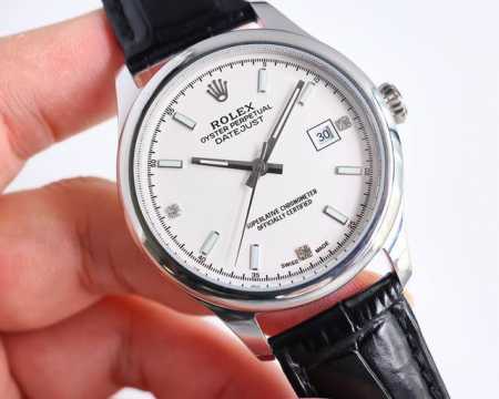 白壳 金壳 最新爆款主推 劳力士 Rolex 男士腕表 采用独特的表盘设计 搭配而来的是更高档奢华的劳力士 初识劳力士必憧憬有朝一日能拥有它 戴上劳力士必顺风顺 - 点击图像关闭