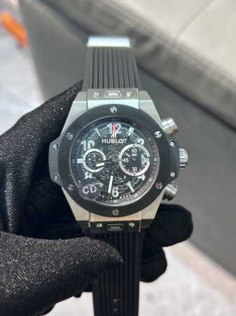 独家实拍图 恒宝宇舶 多功能计时机芯，男士腕表 Hublot, Battery Movement. - 点击图像关闭