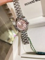 劳力士 日志 系列经典女款 实芯三珠钢带-原装压扣 小红书火爆推荐 设计显出独特高贵优雅女神气质！316精钢表壳搭配施华洛世奇水晶钻石，纯手工镶嵌而成，女性气质
