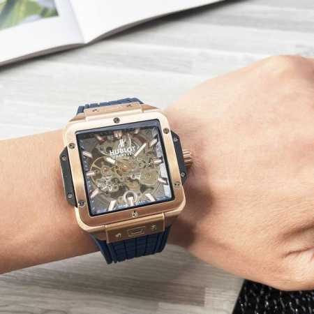 白 金 Hublot 恒宝 秉承“敢为先锋，独树一帜”的品牌理念，推出新款宇舶表square Bang Unico系列 独特的方形设计表盘 采用进口机械机芯精准 - 点击图像关闭