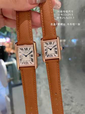 白壳 金 Factory 卡地亚 Cartier 坦克系列则推出tank Must腕表，表盘由经典罗马刻度显示 搭配must 系列方尖蓝宝石把头，表壳大小为中号 - 点击图像关闭