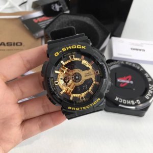 超级爆款 平价好款 这些都是它的知名词Dw和卡西欧各有各的风格 特别适合追求潮流的年轻人首选！ 合适男女 情侣 学生 潮男 潮妞们佩戴 大表盘 简洁大方的设计
