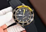 Iwc万国海洋时计系列 机芯类型：2824自动机械 表壳材质：316精钢 表带材质：橡胶 表壳直径：44毫米 外型简洁大方 做工精美，品质优越