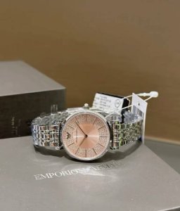 Emporio Armani阿玛尼 满天星系列 腕表 石英机芯 不锈钢表带 32Mm 粉色表盘 女表 30米防水