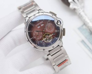 白壳 ，金壳 ，钢带30 品牌：卡地亚-Cartier 类型：男士腕表 壳套：顶级版316精钢l 表带：进口小牛皮表带 机芯：全自动进口机械机芯 镜面：矿物质防