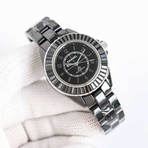 Sj出品 Tw 超级陶瓷新品 Chanel 香奈儿 J12系列33Mm腕表！女神福利，匠心之作 年度巨制！R28 最新版本细节 1表壳尺寸而原版一致，采用33M