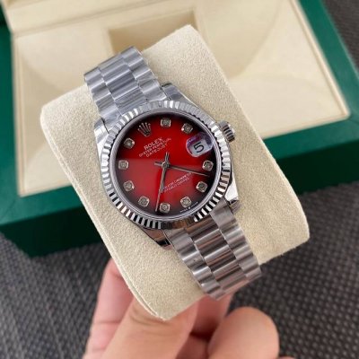 最新版本！今年最新款劳力士Rolex女款31尺寸日志型腕表！ 烟熏红钻盘 超级显贵气一款！定制真钻款！11颗Vs级别真钻时标！每一块表都中国Gtc权威机构出具的